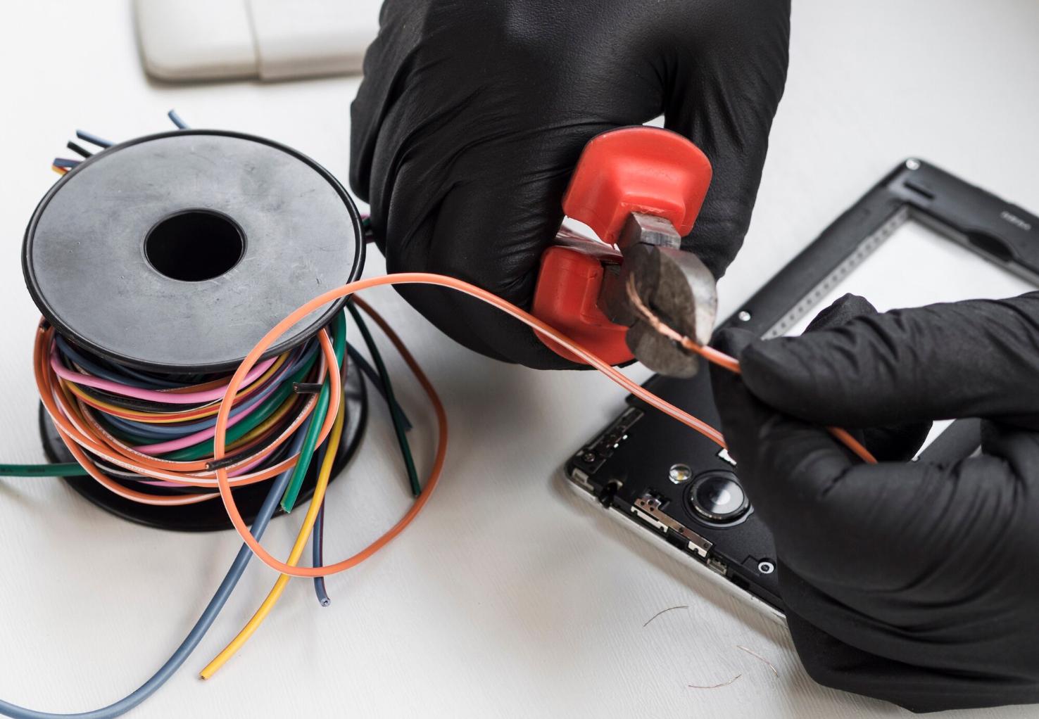 Como utilizar um decapador de fios de forma segura e eficaz