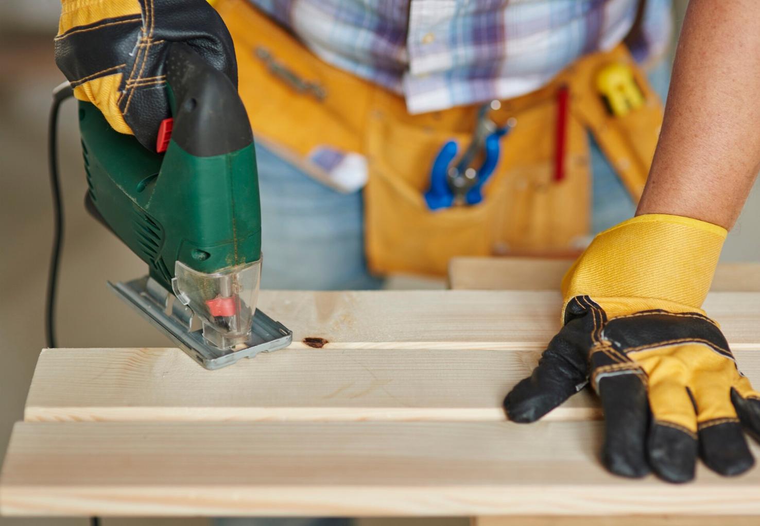 Como usar uma serra tico-tico